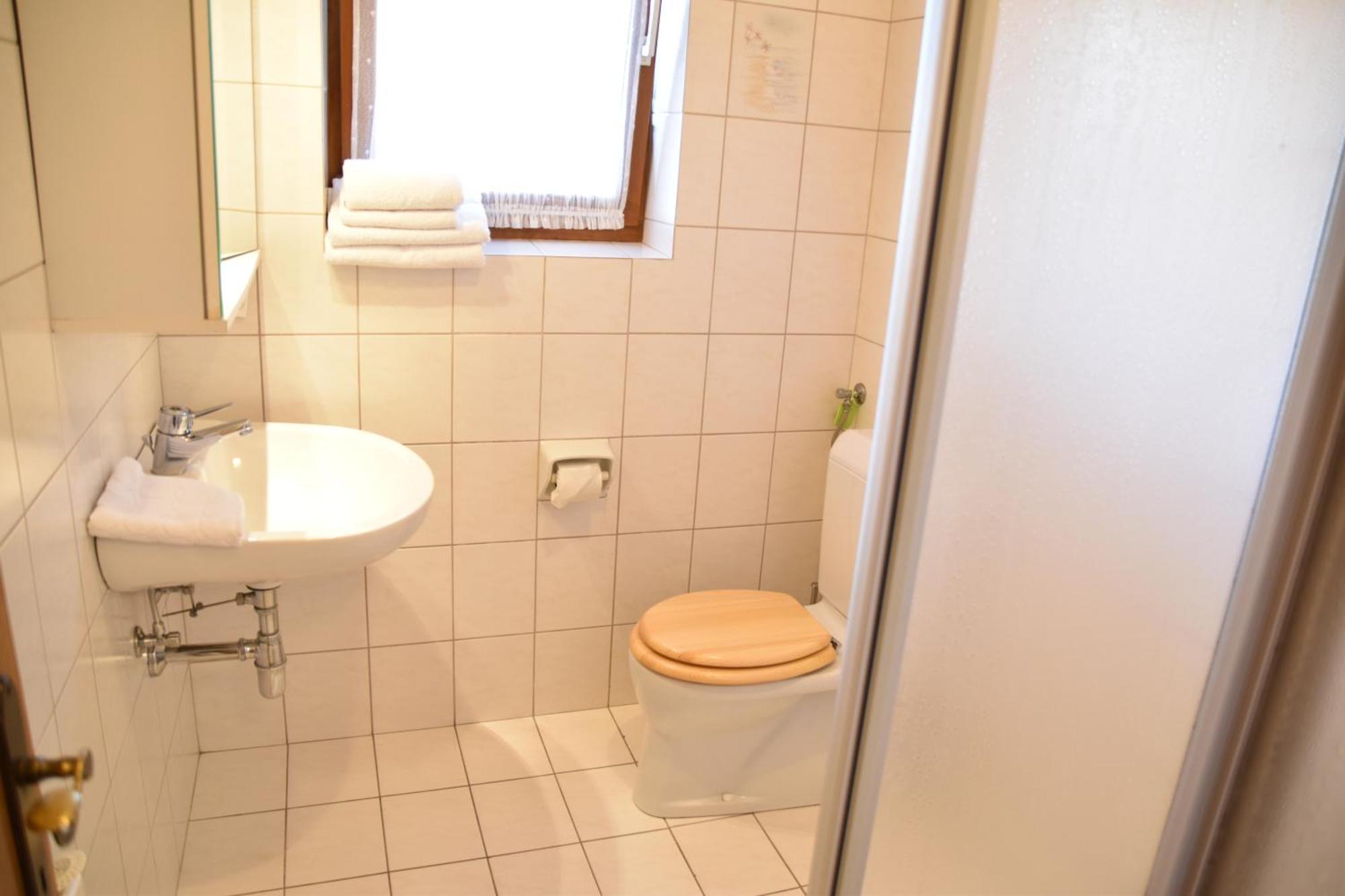Haus Dorfer Lejlighed Döbriach Værelse billede